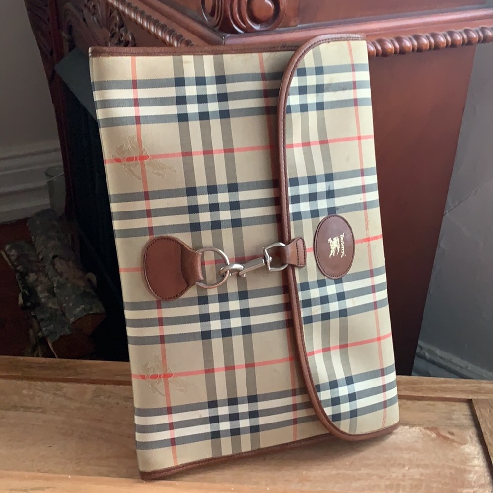 Burberry Documents Case